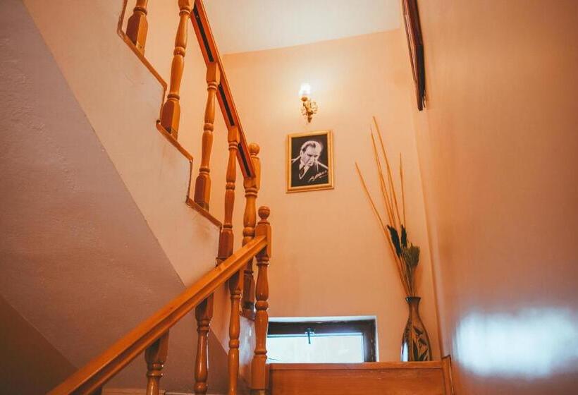 住宿加早餐  Pigeon Valley Stone House