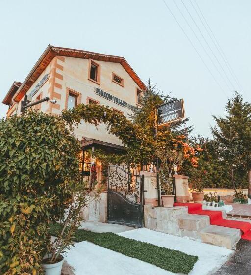 تختخواب و صبحانه Pigeon Valley Stone House