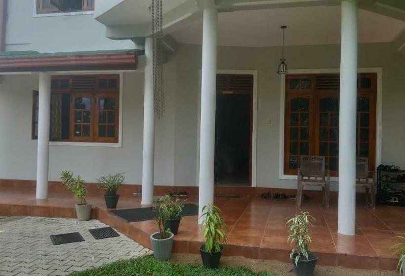 مبيت وإفطار Ykc Homestay