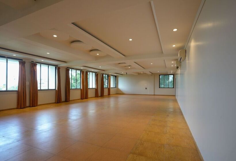 Fabhotel Prime Rester Select