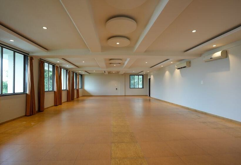 Fabhotel Prime Rester Select