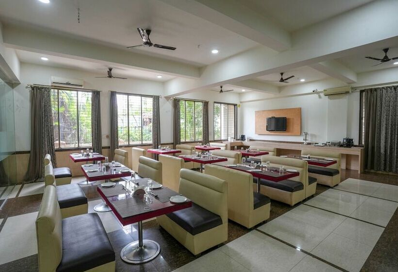 Fabhotel Prime Rester Select