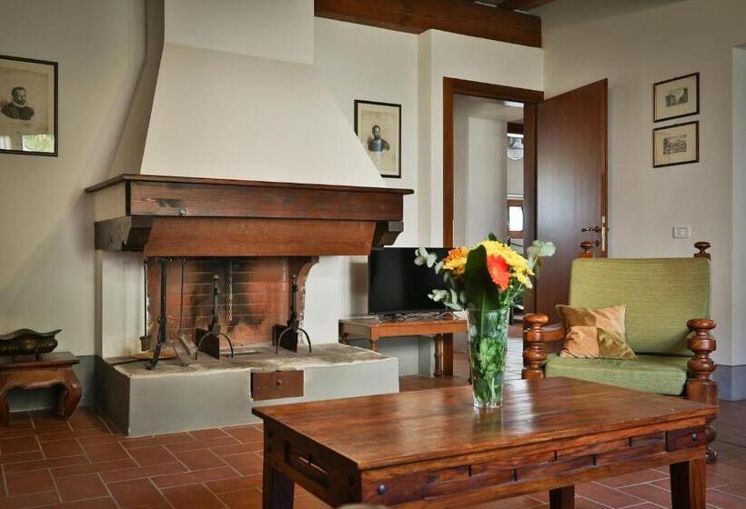 فندق Antico Borgo La Torre Agriturismo