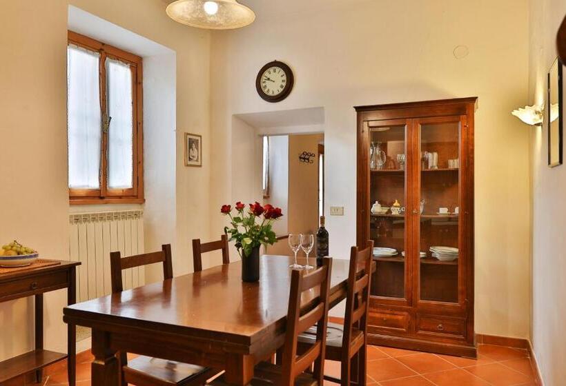 فندق Antico Borgo La Torre Agriturismo