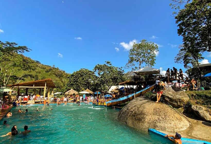 בית מלון כפרי Hostería El Sendero Cocorná