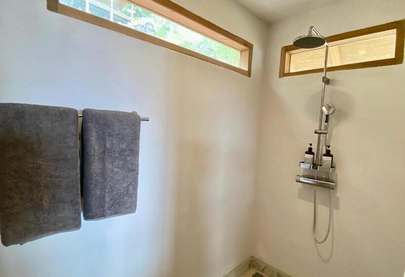 ホテル Kertasari Lodge