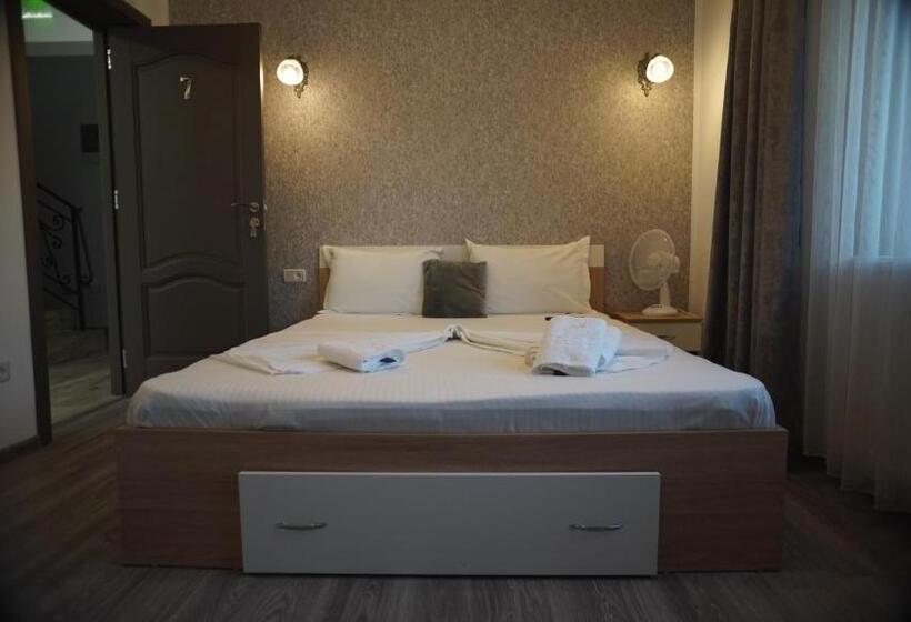 펜션 Casa Rares & Karina