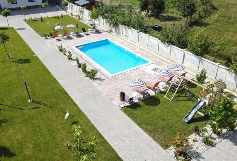 펜션 Casa Rares & Karina