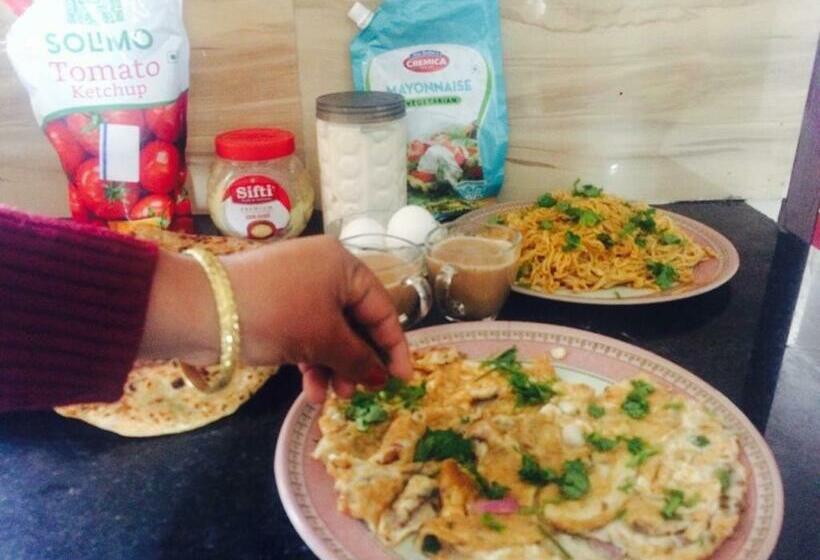 بنسيون Ganesh Guest House