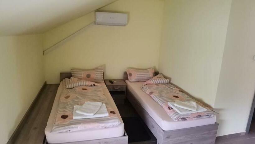 Pensiune Si Cazare La Mitza