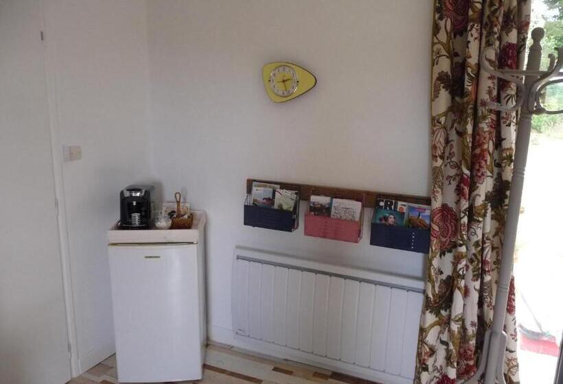 ベッドアンドブレックファースト Bretagne Chambre D Hôtes Suite 53m2 Et Caravane Vintage Avec Cuisine Et Salle De Bains Privées Britt