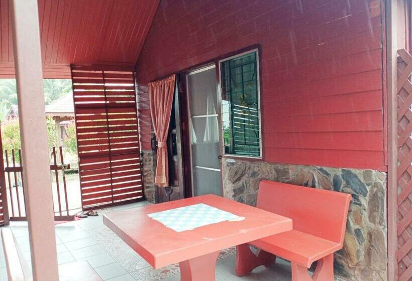 Bed and Breakfast บ้านไร่ภูวังน้ำ