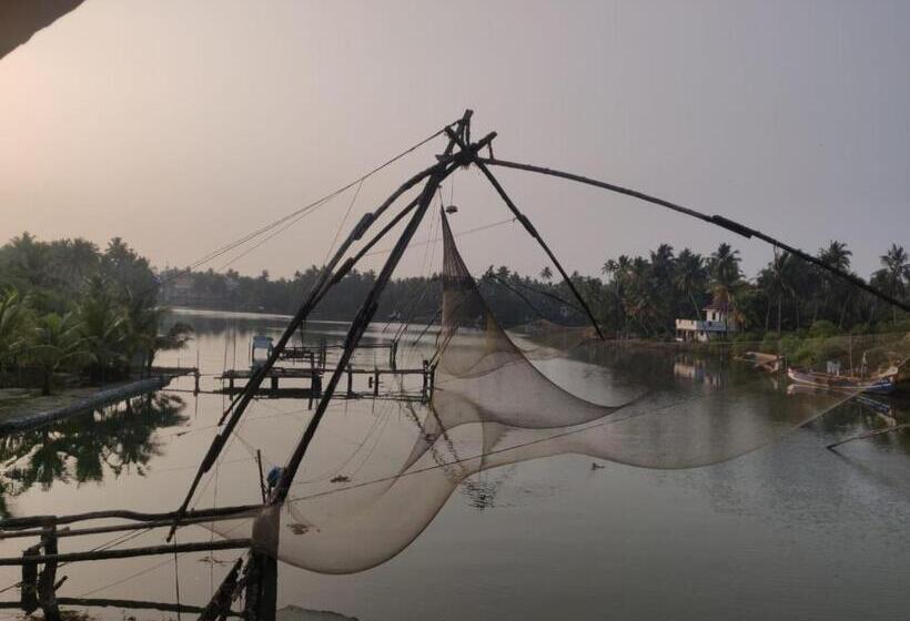 ベッドアンドブレックファースト Canalview Private Cottage Azhikkal Ayiram Thengu