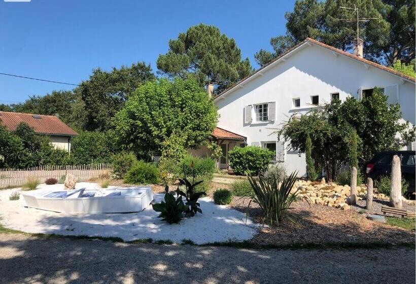 مبيت وإفطار Chambres D Elisa