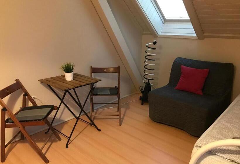 ベッドアンドブレックファースト Cosy Rooms On The Lake Near Budapest And The Airport