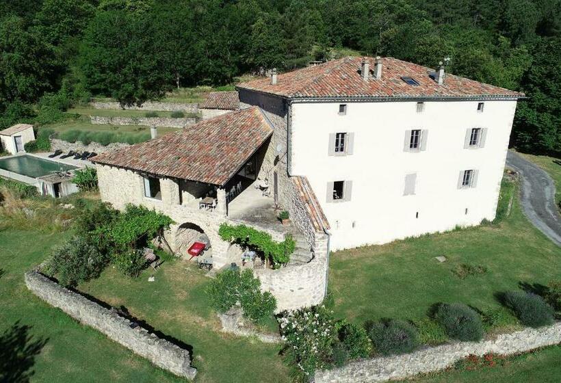 민박 La Haute Maurelle