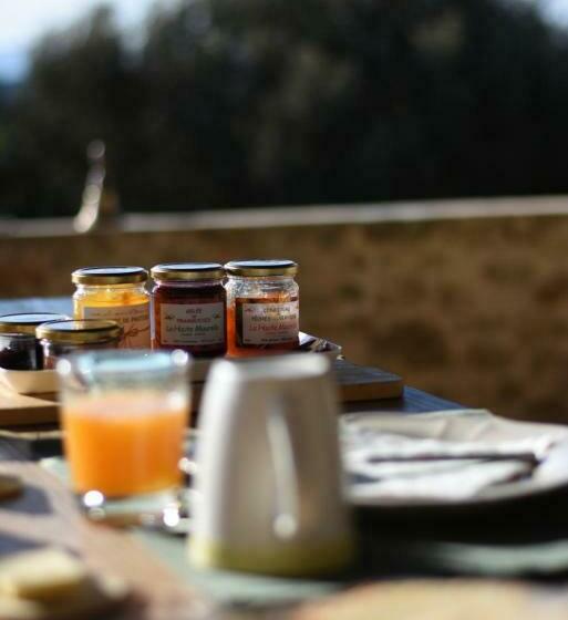 민박 La Haute Maurelle