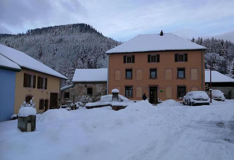 مبيت وإفطار La Maison Du Vannier