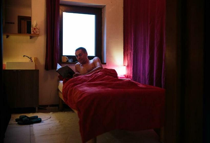 민박 The Little Paradise Naturist Only!