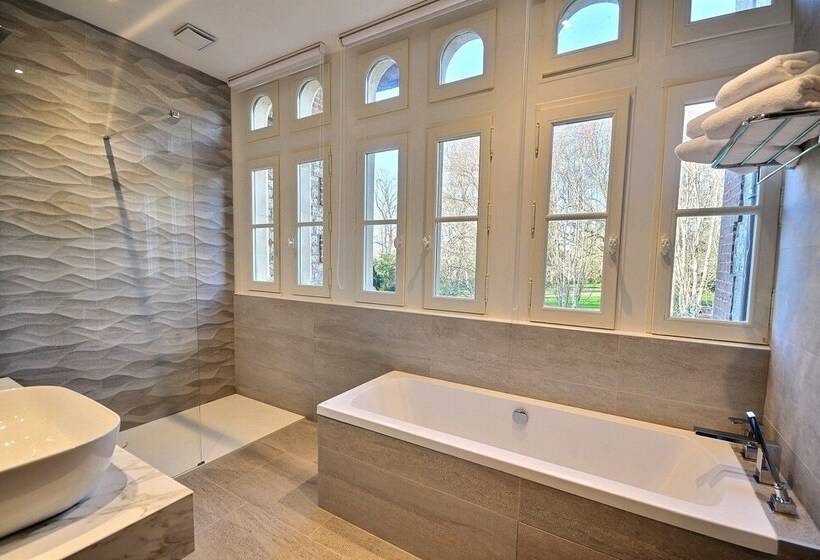 ホテル Château De La Bribourdière