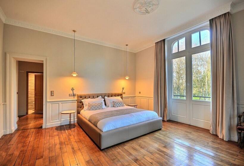 ホテル Château De La Bribourdière