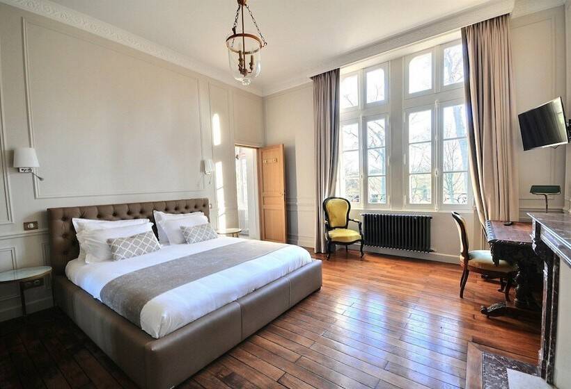 ホテル Château De La Bribourdière