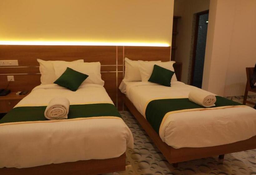 Отель Delano Residency