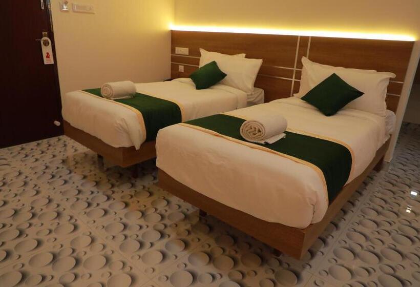 Отель Delano Residency