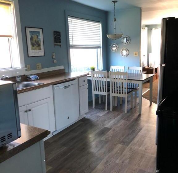 فندق Guesthouse Cannon Beach