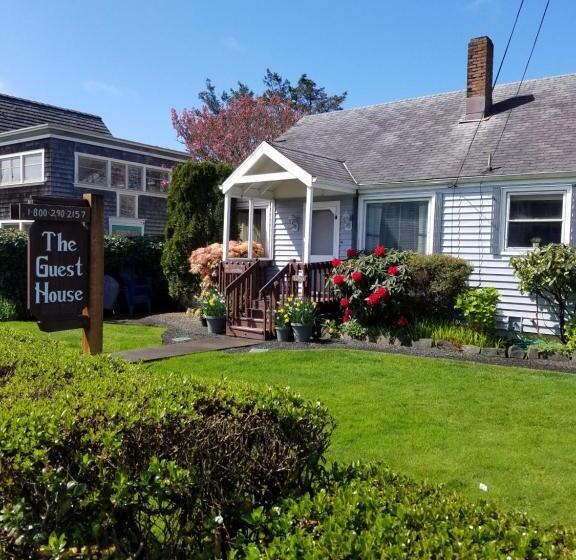 فندق Guesthouse Cannon Beach