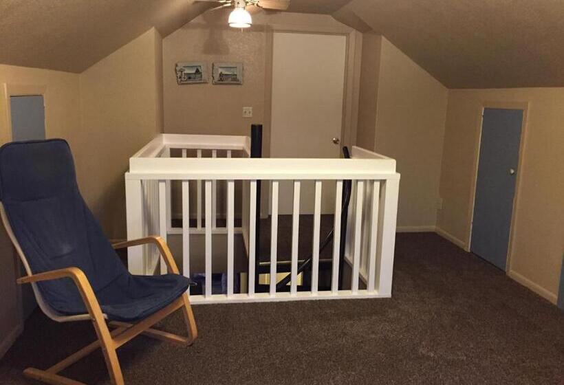 Отель Guesthouse Cannon Beach