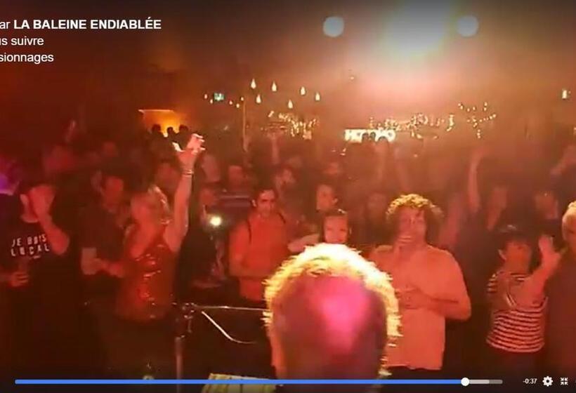 酒店 La Baleine Endiablée Microbrasserie