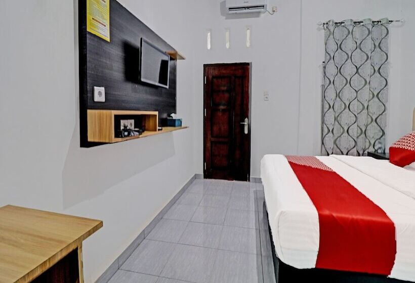בית מלון כפרי Oyo 91203 Naufal Residence Syariah