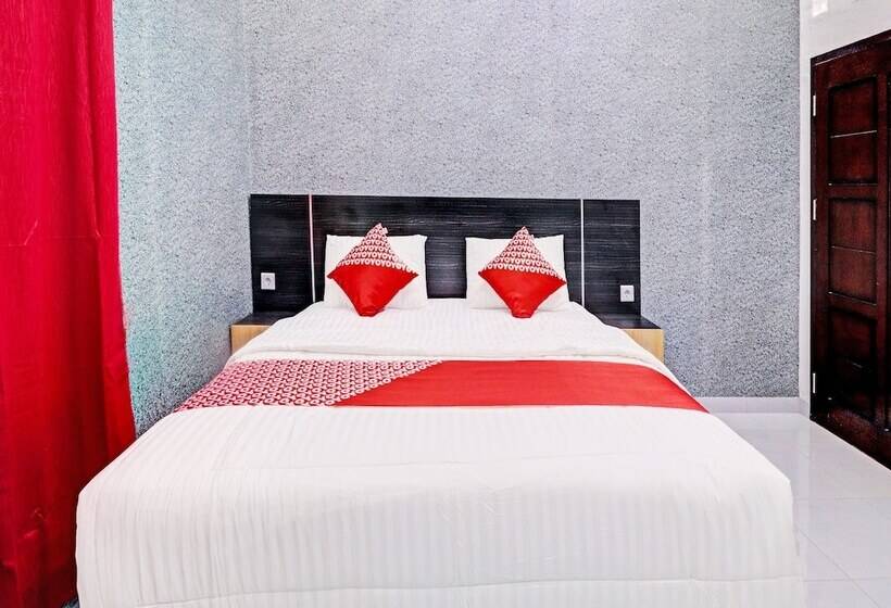 Otel Oyo 91203 Naufal Residence Syariah