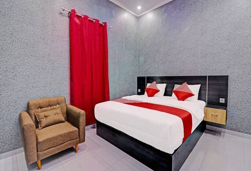 Otel Oyo 91203 Naufal Residence Syariah