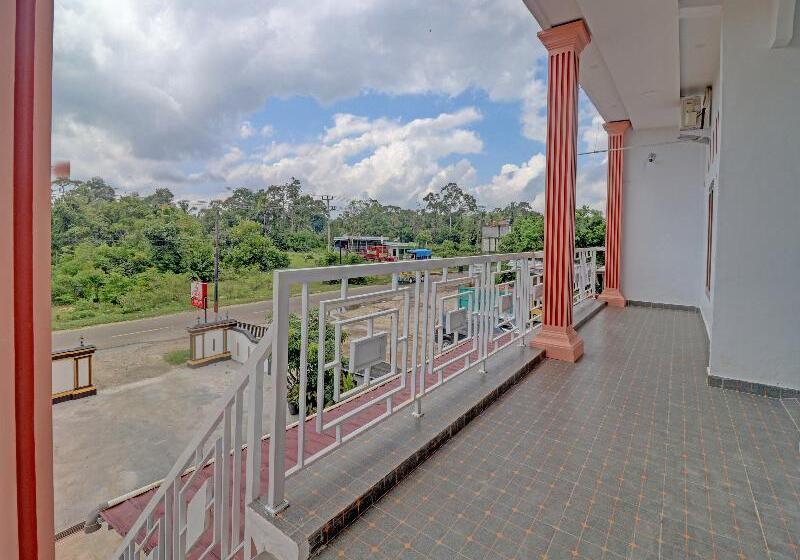 בית מלון כפרי Oyo 91203 Naufal Residence Syariah