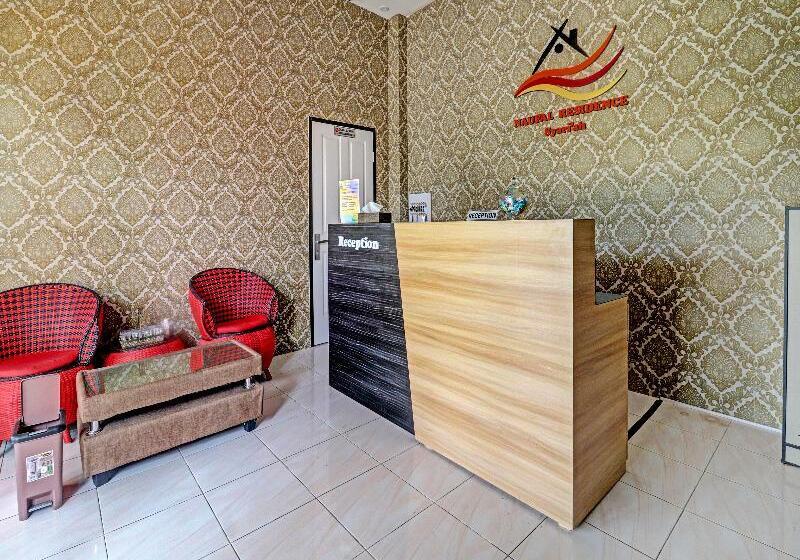 Otel Oyo 91203 Naufal Residence Syariah