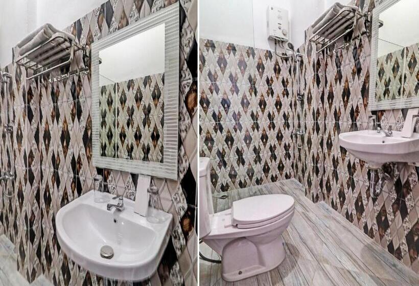בית מלון כפרי Oyo 91203 Naufal Residence Syariah