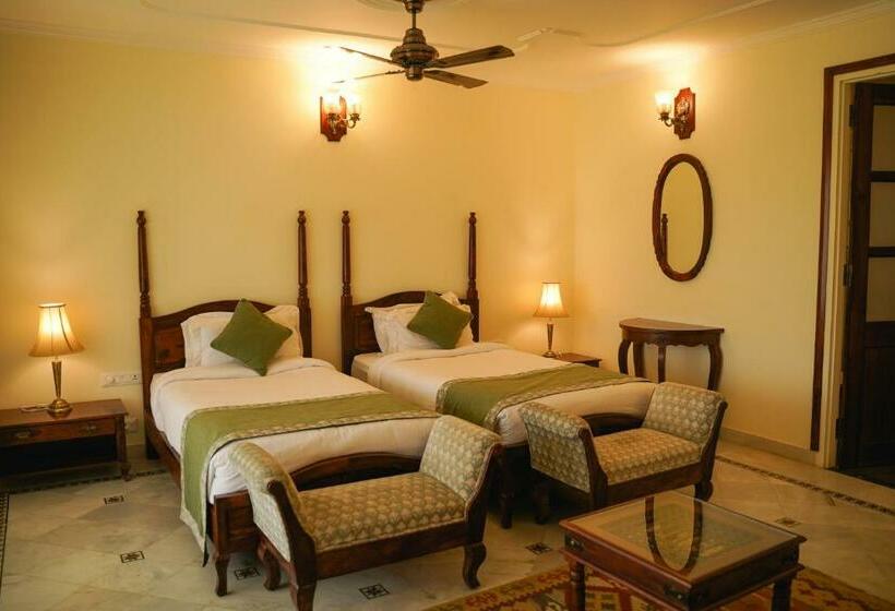 فندق Sariska Safari Lodge