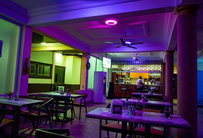 هتل Sweet Pee Executive