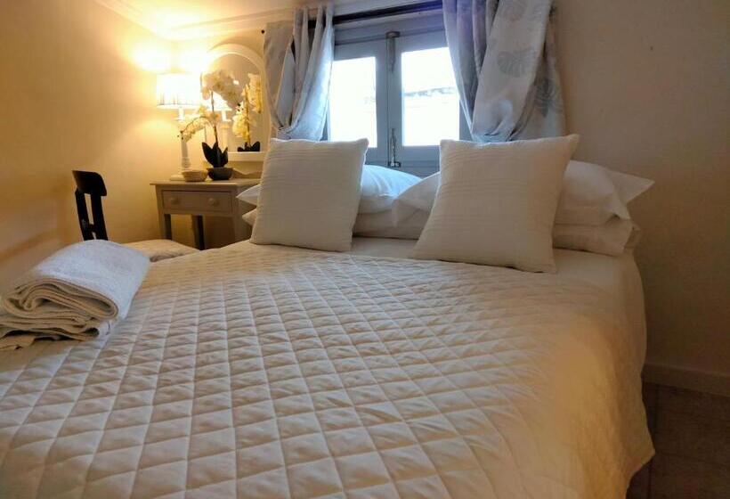 Les Penyetes Boutique Bed And Breakfast