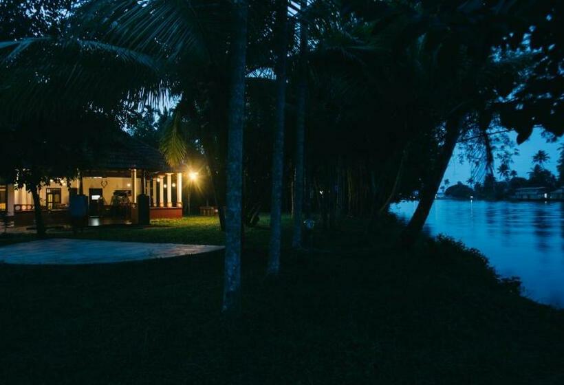 Palmgrove Lake Resort