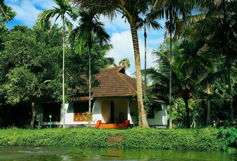 Palmgrove Lake Resort