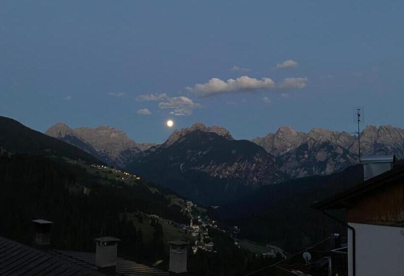 ペンション Camera Monte Pitturina