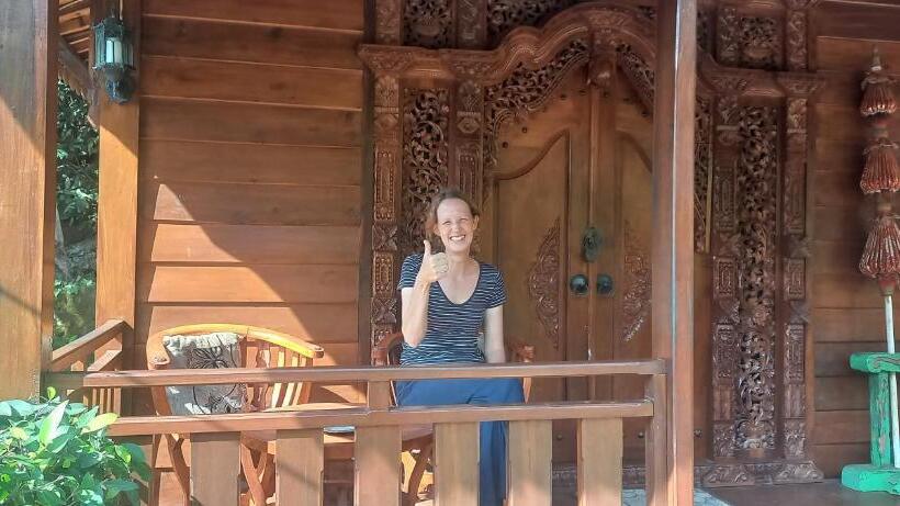 펜션 Joglo House Karinduaji Madasari