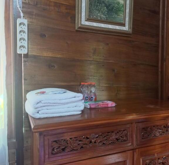 펜션 Joglo House Karinduaji Madasari