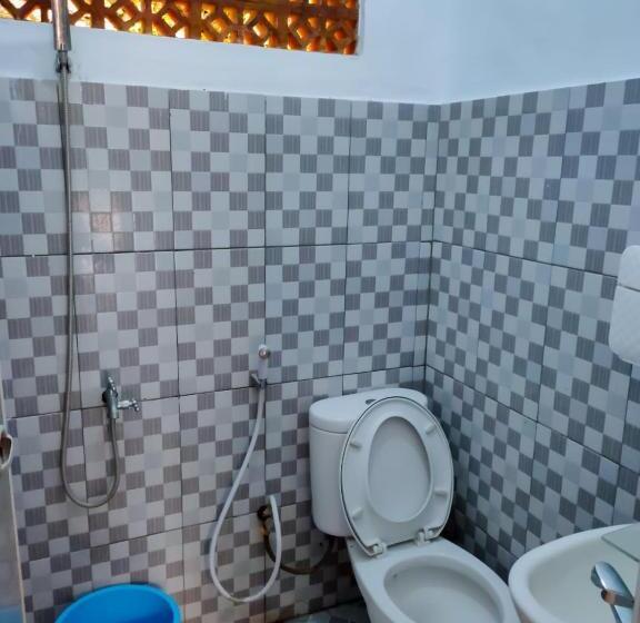 펜션 Joglo House Karinduaji Madasari