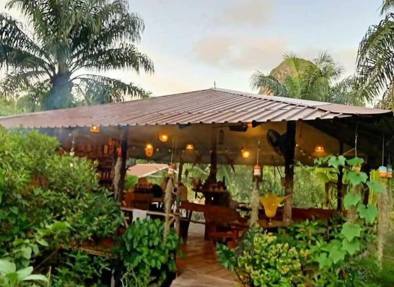 بنسيون Koom Kachanaan