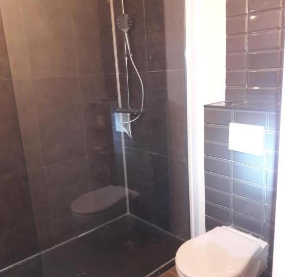 膳宿费 La Cave Au Chat Pitre / L étable