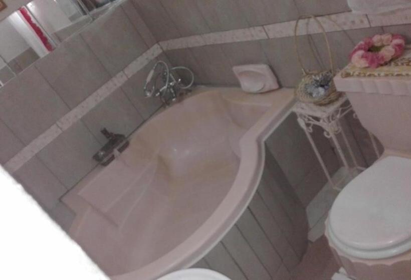 פנסיון Rocks And Aloes Guest Lodge